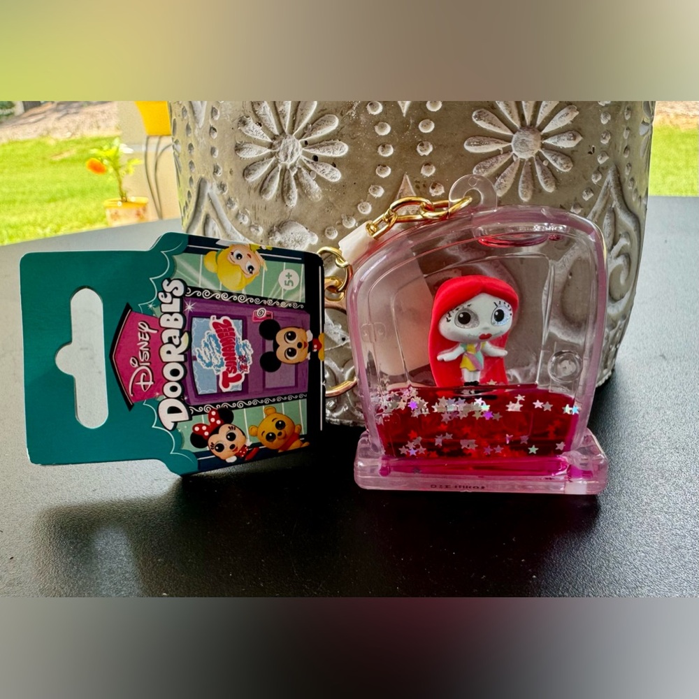 Disney Doorables Tsunameez Sally Glittery Bag Charm NBC